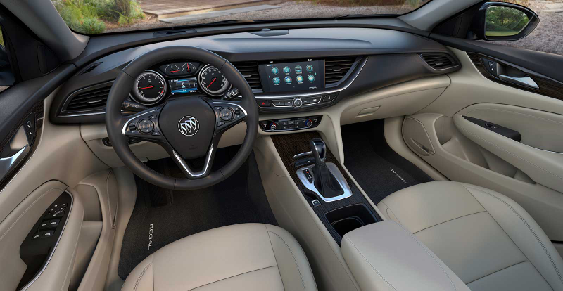 Illustration for article titled Holy Crap, The 2017 Buick Regal Is Actually A Hatchback And A Wagon